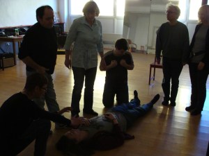 Das Theaterensemble bei der Probe